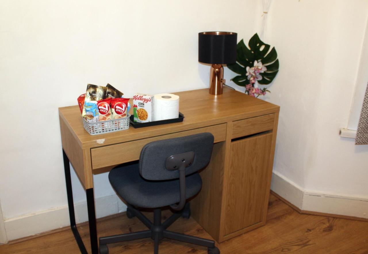 Cozy Rooms Or Apartment In London Townhouse Fast Links To Central Εξωτερικό φωτογραφία